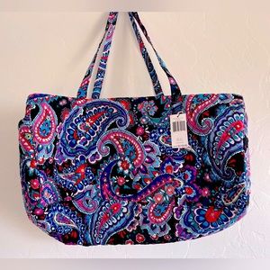 Vera Bradley Duffle Bag - Large Traveler Duffle- BRAND NEW- GREAT PRICE!